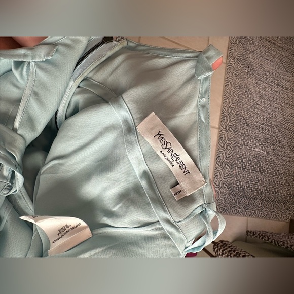 YVES SAINT LAURENT RIVE GAUCHE
Silk V-Neck Blouse - Picture 7 of 8